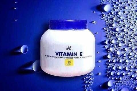 AR Vitamin E Moisturizing Cream (Blue Cap) – 200ml