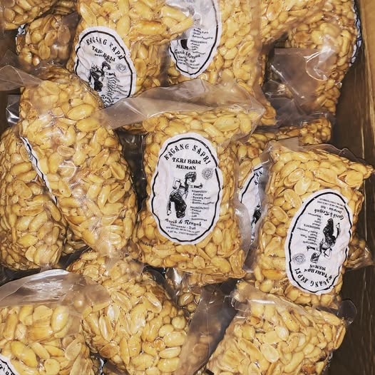 Kacang Kapri Tari Bali Meman / Bali Garlic Peanut / Garlic Roasted Peanut 300g a bundle of 2 for $15